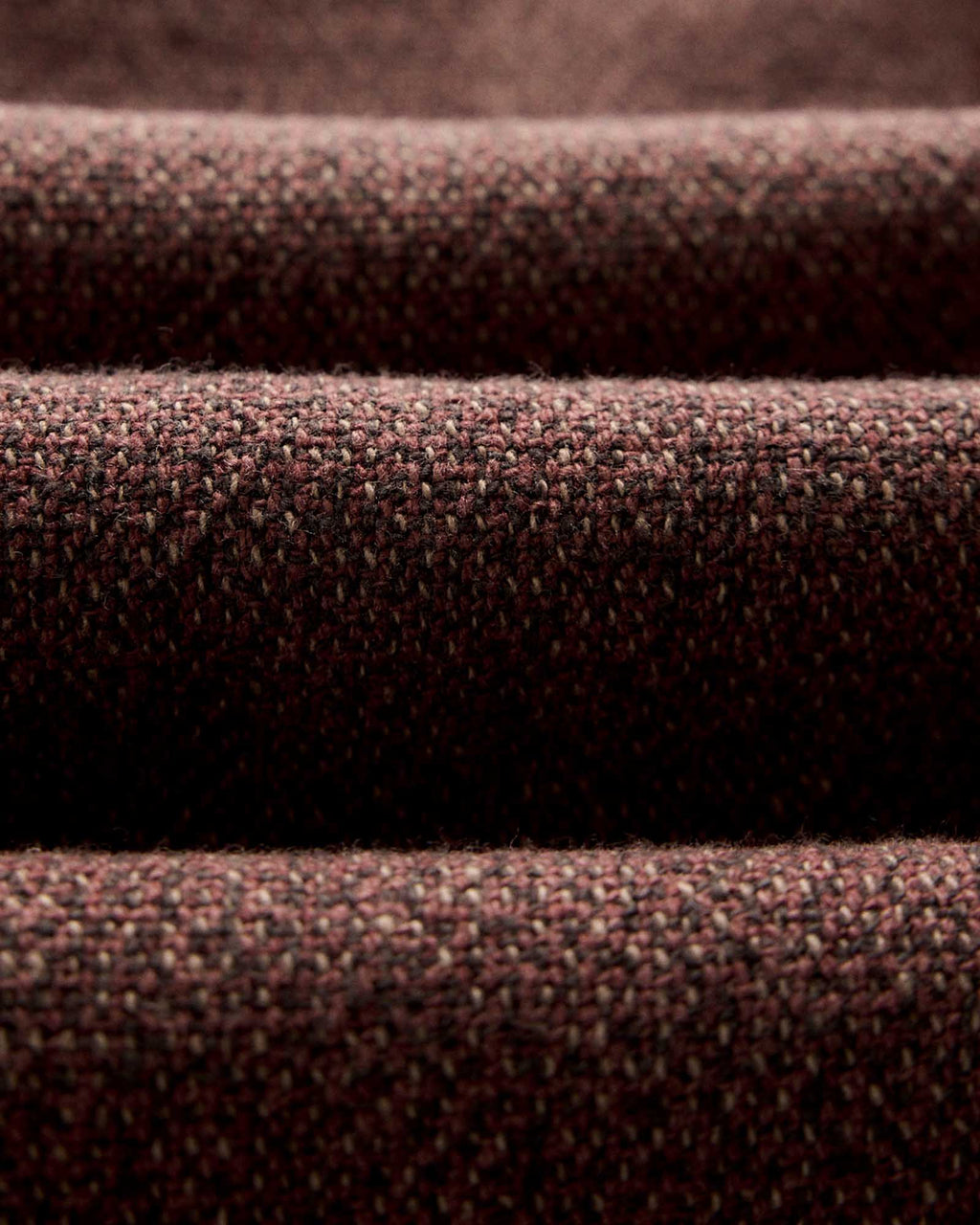 The Point Shirt in Burgundy Linen Tweed