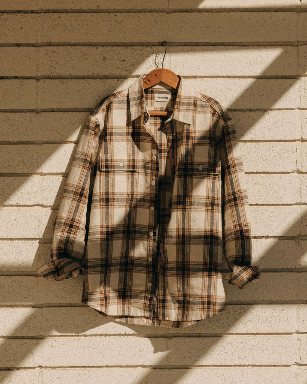 The Craftsman Shirt in Bark Plaid Linen